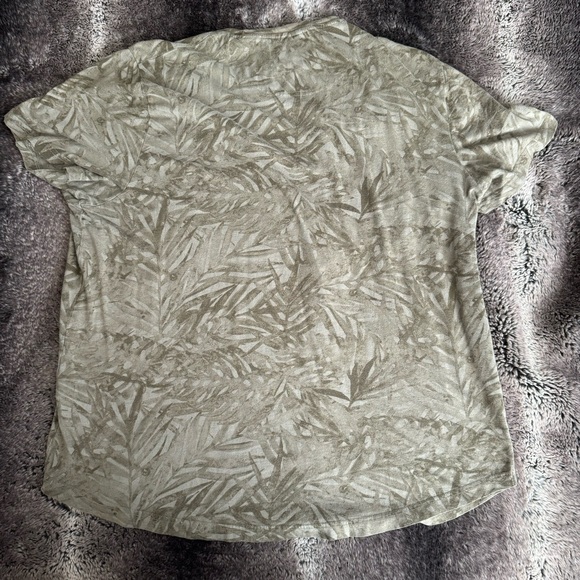 Abercrombie & Fitch Green Palm Print Short Sleeved T-Shirt - Picture 2 of 5